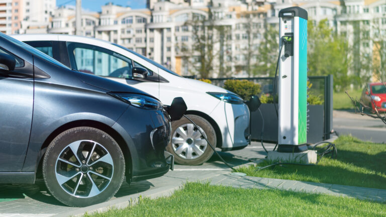 Read more about the article Revolutionizing EV Charging Network: A Consumer-Centric Approach for Indian Roads